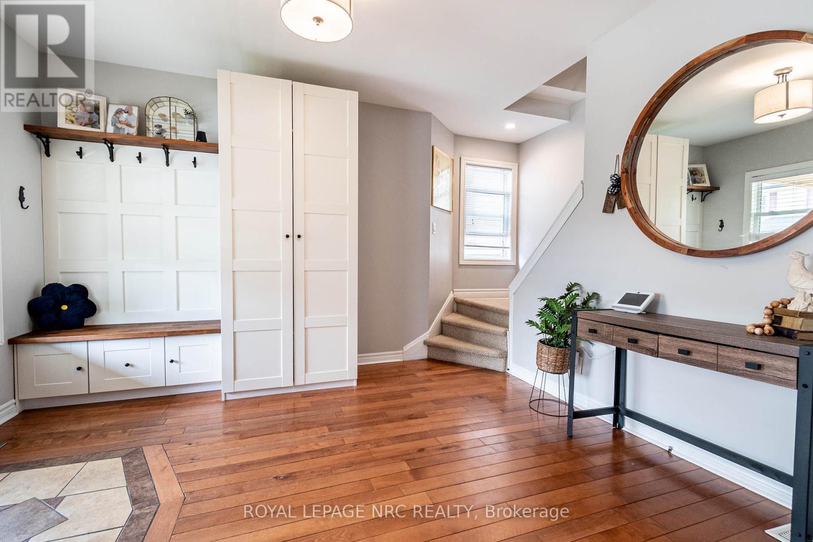 13 Violet Street, St. Catharines, Ontario  L2S 2X1 - Photo 4 - X12176233