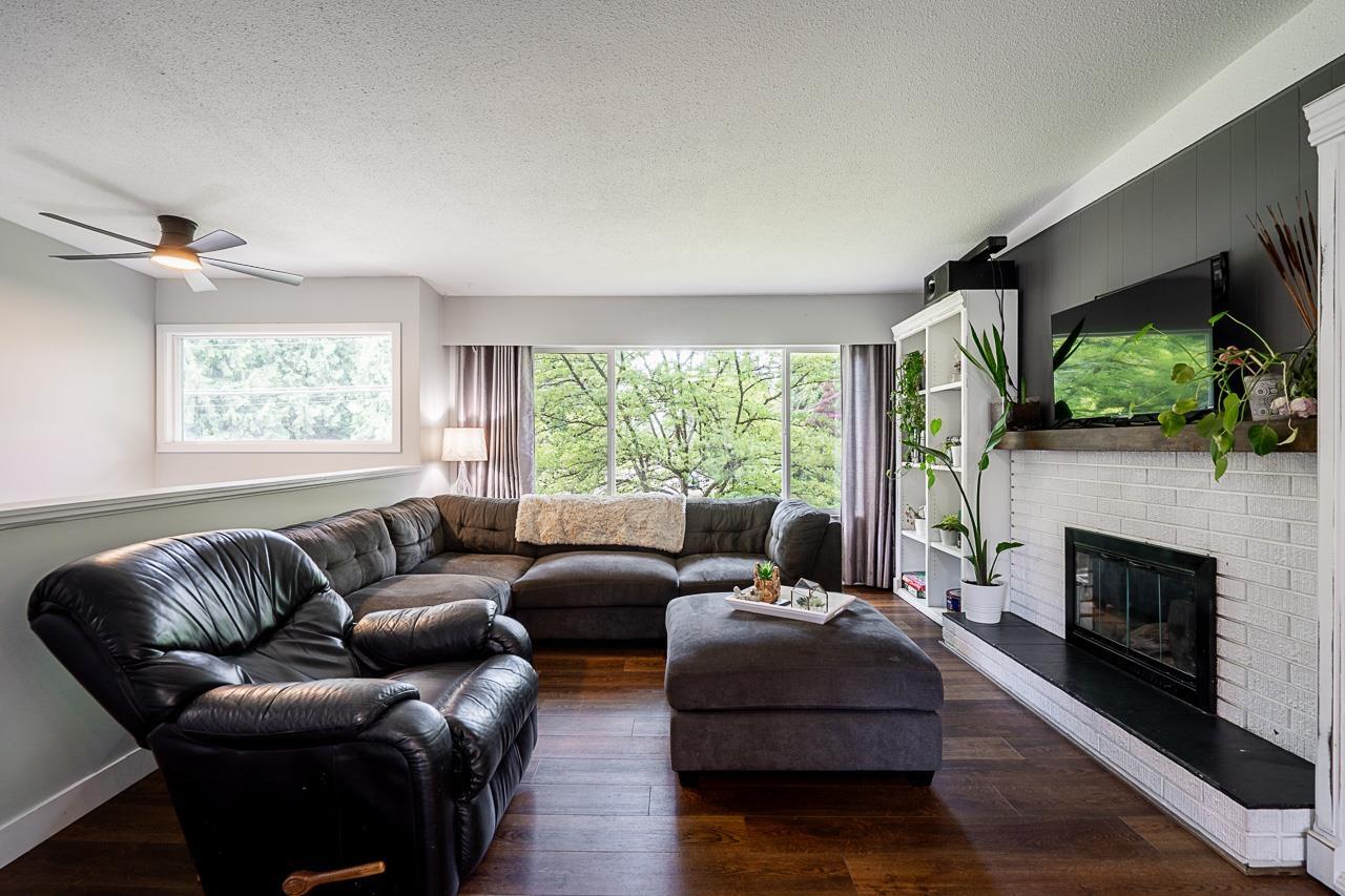 Property at 20581 42 AVENUE image 3