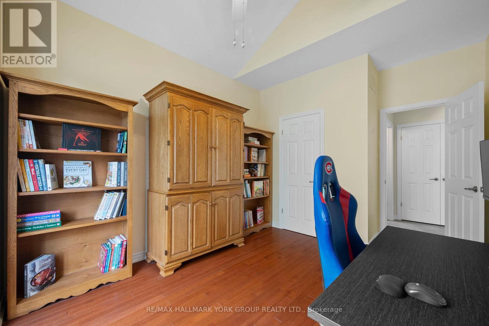 3210 Saltaire Crescent, Oakville, Ontario  L6M 0K8 - Photo 9 - W12172891