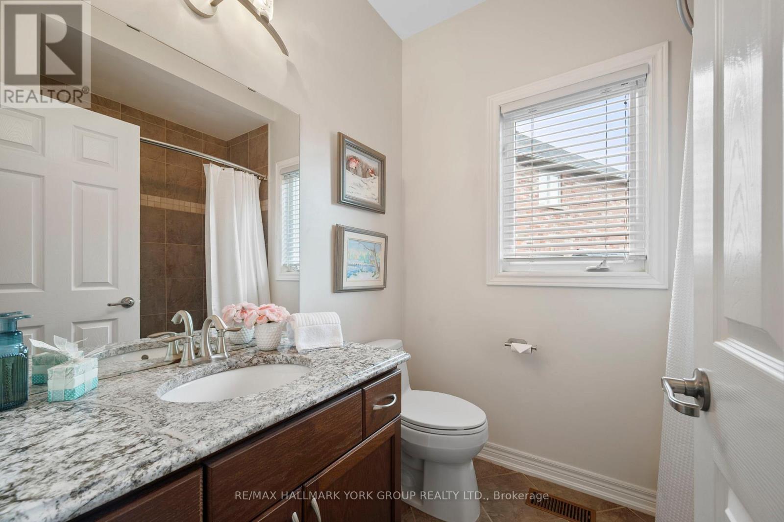 3210 Saltaire Crescent, Oakville, Ontario  L6M 0K8 - Photo 10 - W12172891
