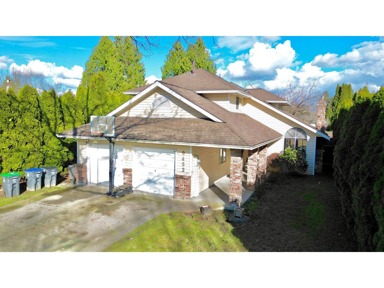 9452 157a Street, Surrey, British Columbia  V4N 3B6 - Photo 1 - R3007149