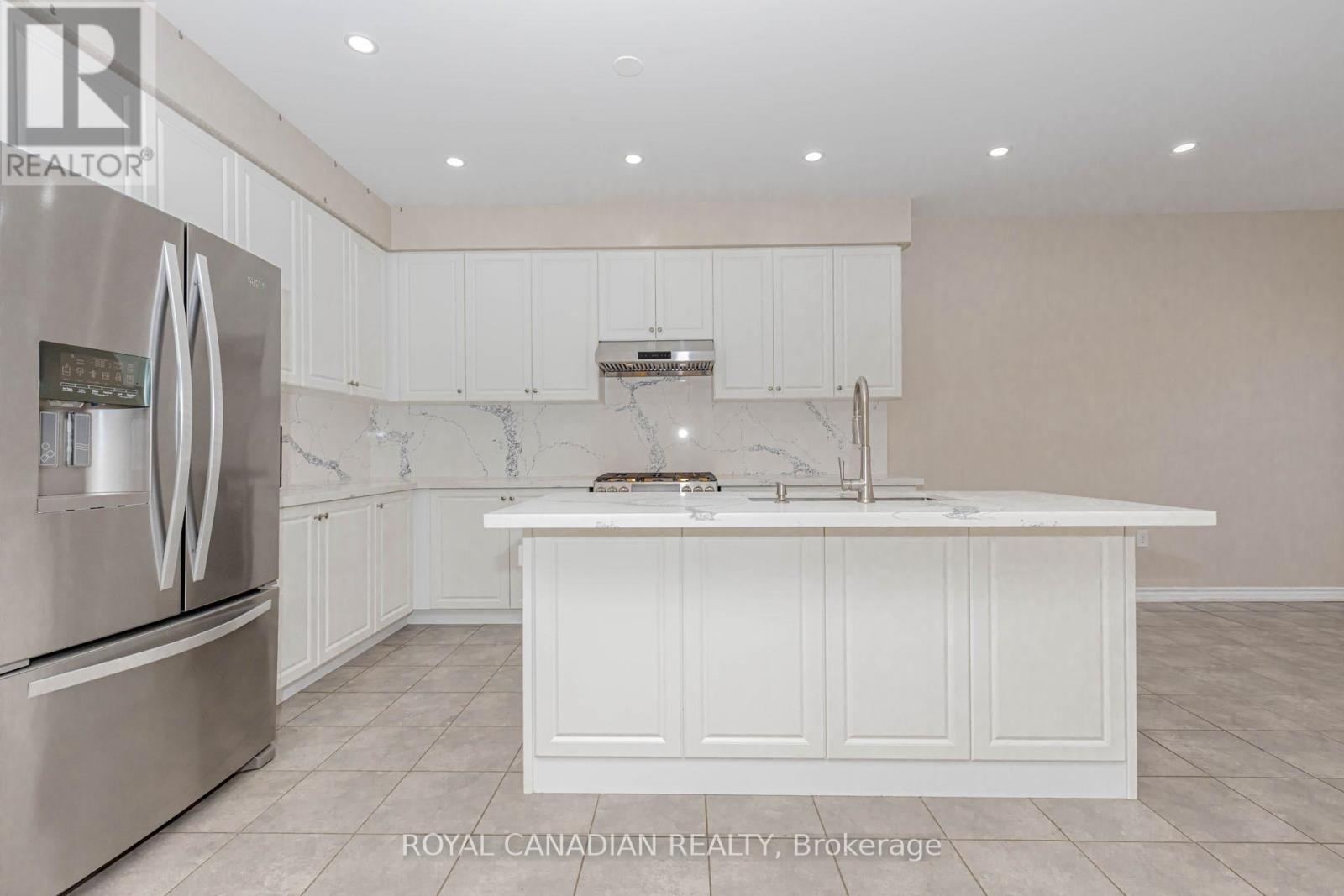 1541 Chretien Street, Milton, Ontario  L9E 1H2 - Photo 17 - W12135510