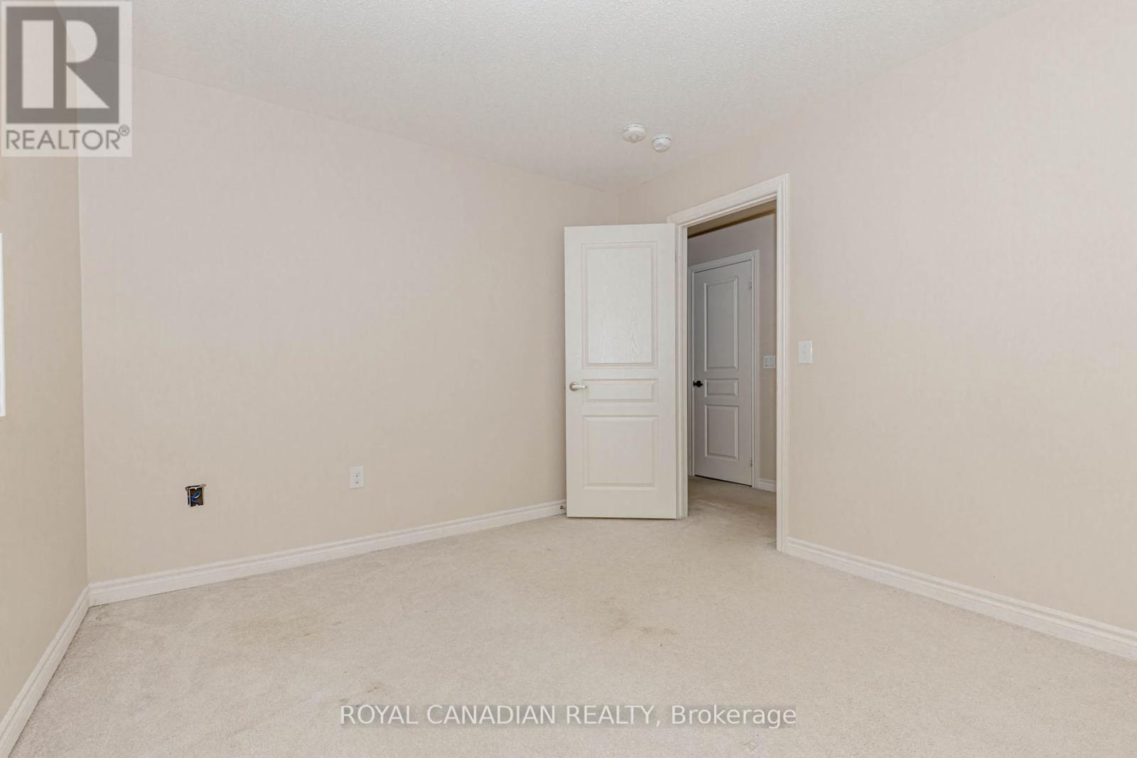 1541 Chretien Street, Milton, Ontario  L9E 1H2 - Photo 36 - W12135510