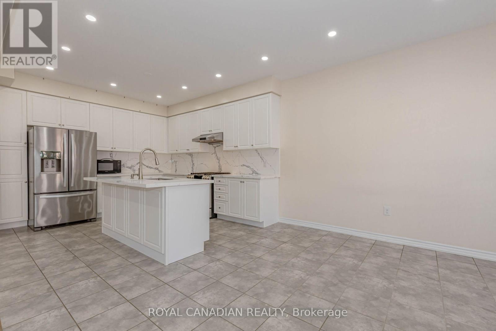 1541 Chretien Street, Milton, Ontario  L9E 1H2 - Photo 48 - W12135510