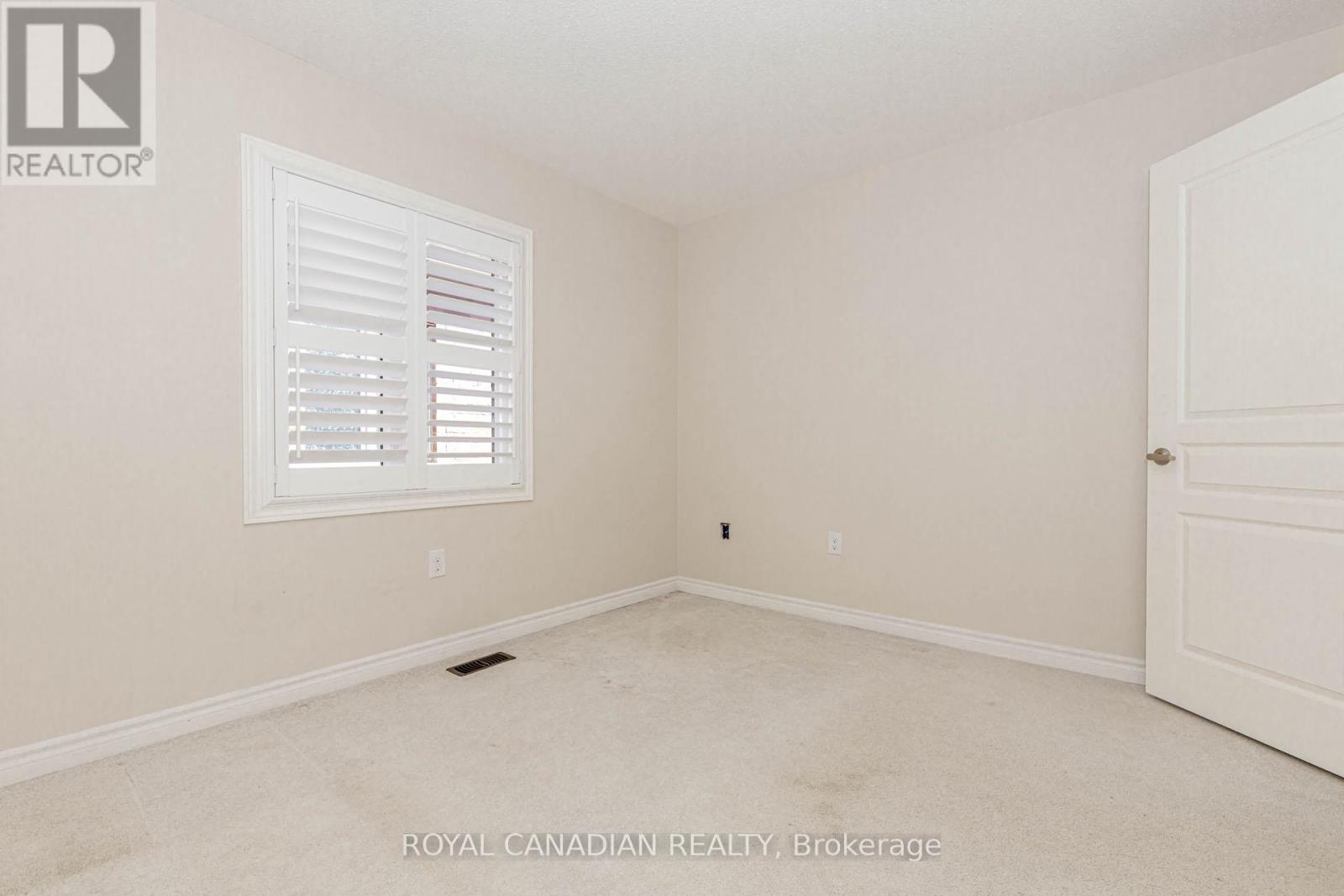 1541 Chretien Street, Milton, Ontario  L9E 1H2 - Photo 37 - W12135510