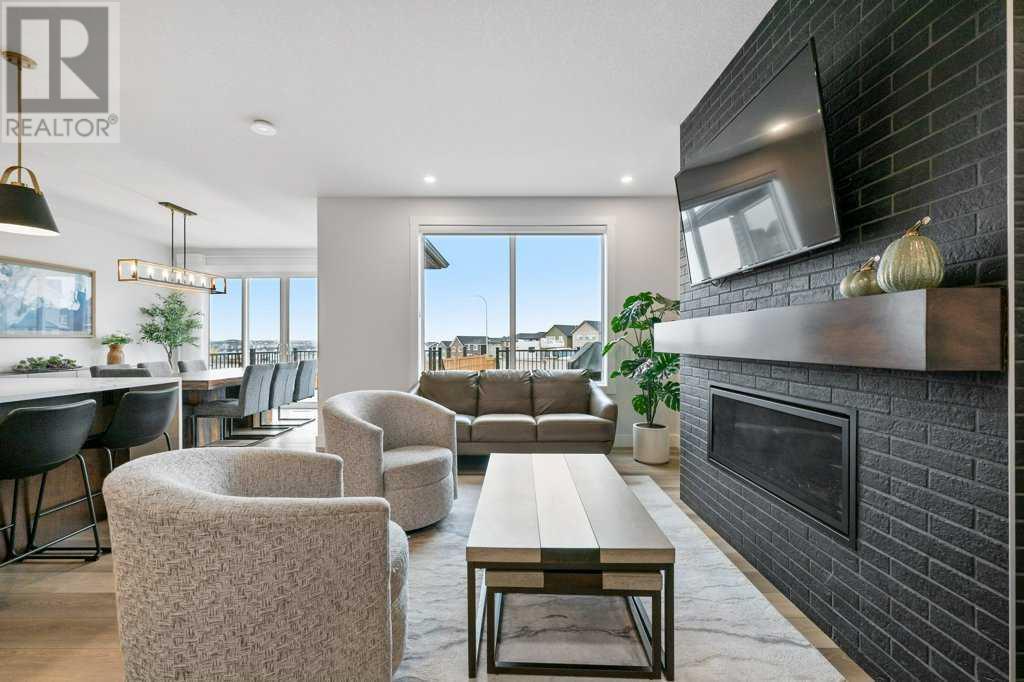 172 Ambleside Crescent Nw, Calgary, Alberta  T3P 1W3 - Photo 6 - A2205119
