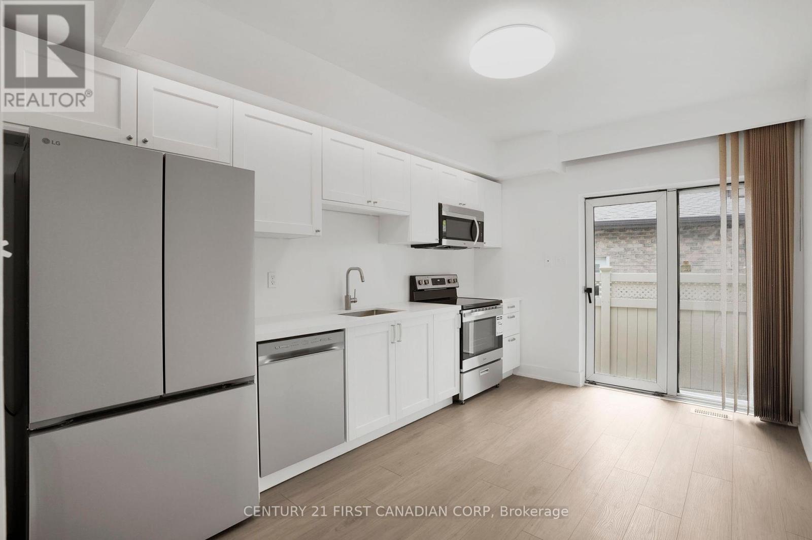6 Audubon Street, Hamilton, Ontario L8J 1P7 - Photo 18 - X12173876