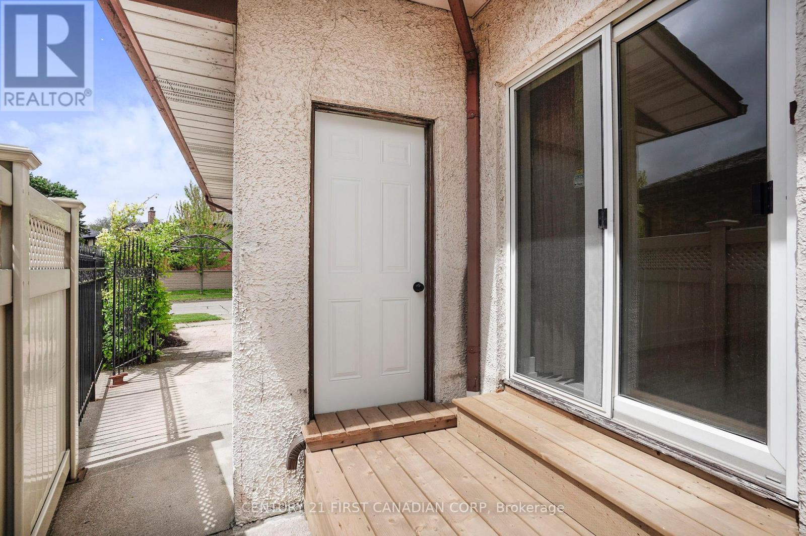 6 Audubon Street, Hamilton, Ontario L8J 1P7 - Photo 42 - X12173876