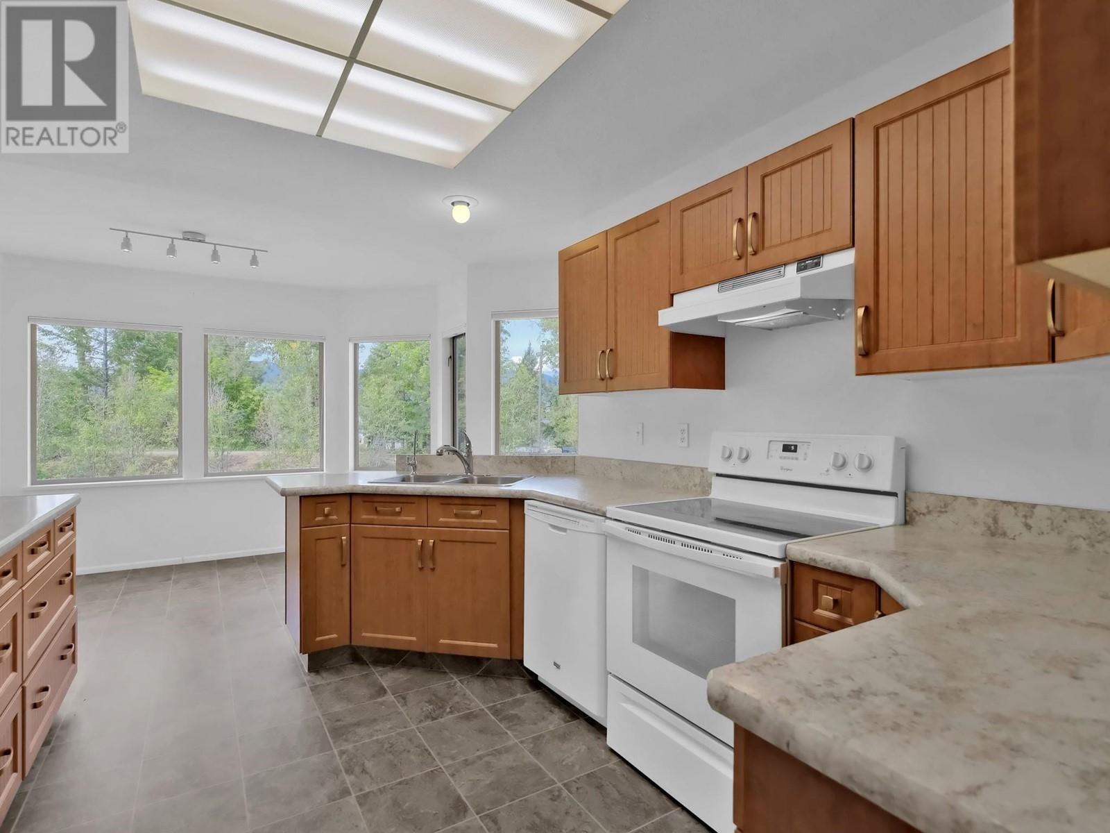 102 Forestbrook Place Unit# 136, Penticton, British Columbia  V2A 2G4 - Photo 5 - 10349155