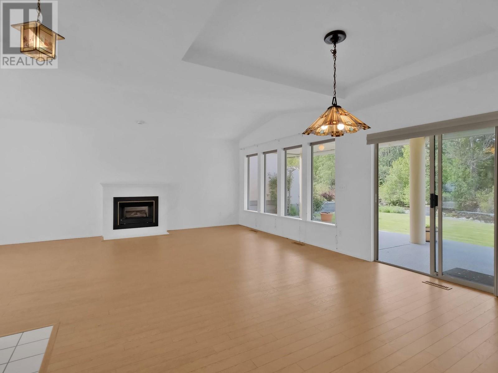 102 Forestbrook Place Unit# 136, Penticton, BC V2A2G4