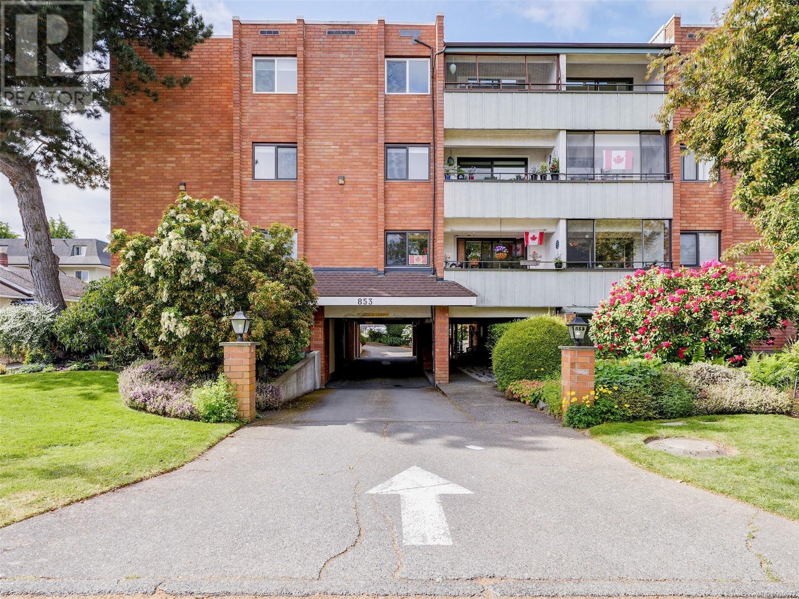 408 853 Selkirk Ave, Esquimalt, British Columbia  V9A 2T7 - Photo 1 - 999672