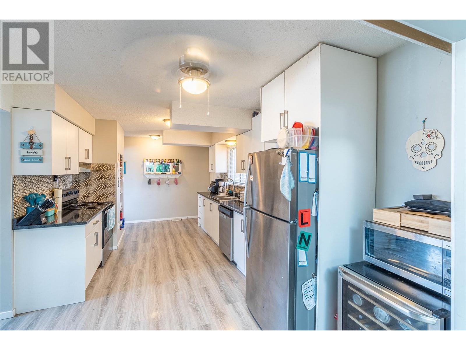 1569 Westmount Drive, Kamloops, British Columbia  V2B 6A1 - Photo 8 - 10349560