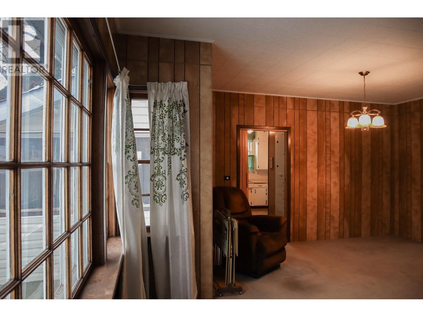 7517 6th Street, Grand Forks, BC V0H1H0