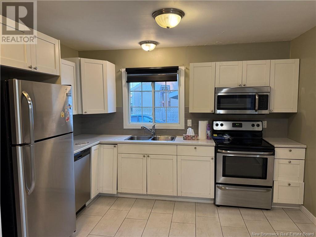 Property at 377 LAKEVIEW Drive image 5