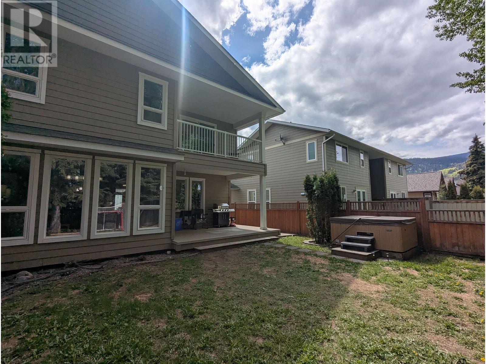 3240 3rd Avenue, Smithers, British Columbia  V0J 2N0 - Photo 39 - R3007133