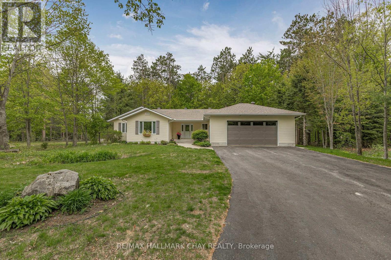 37 STERLING DRIVE, tiny (wyevale), Ontario