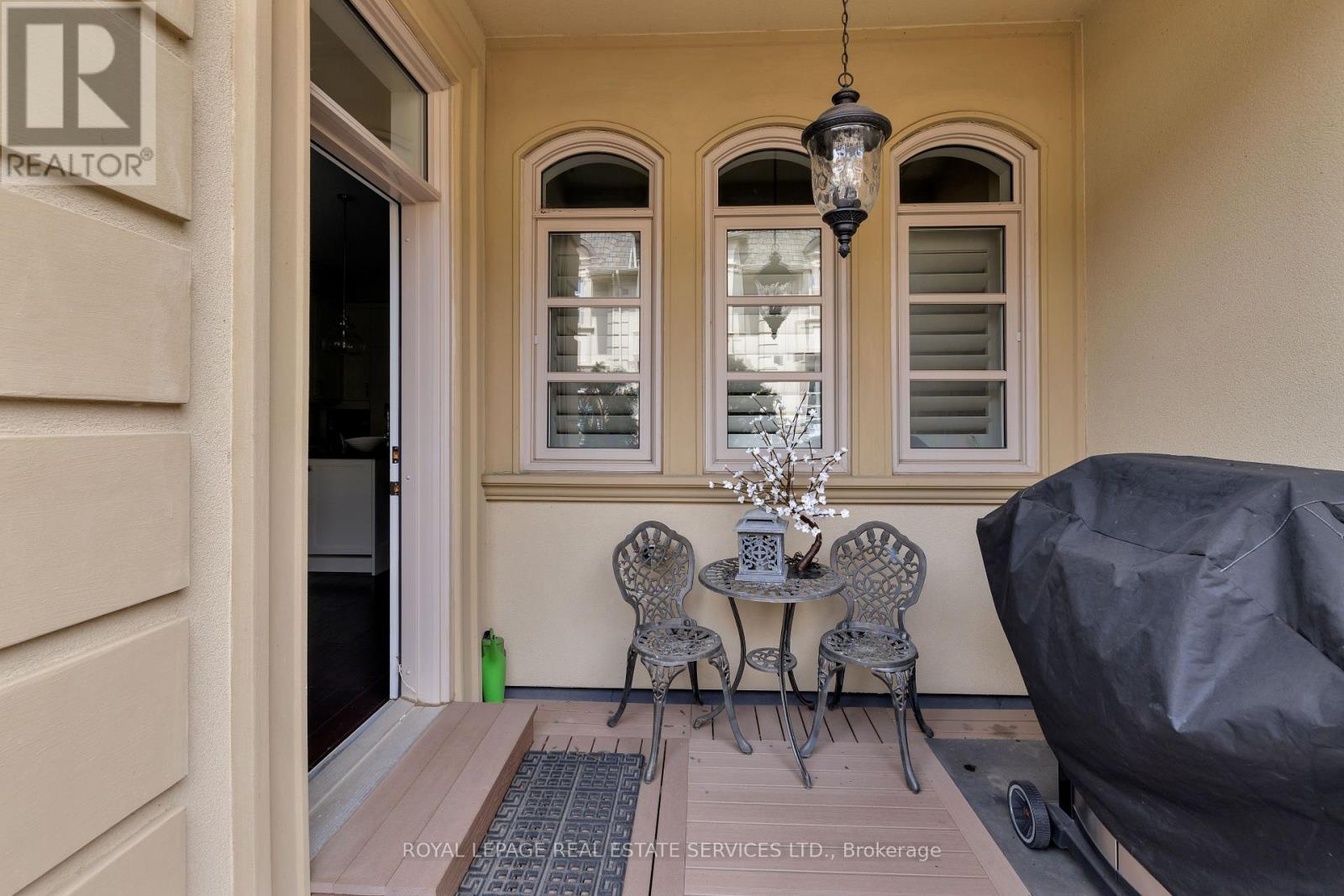 251 Hanover Street, Oakville (Wo West), Ontario  L6K 0H3 - Photo 22 - W12004704