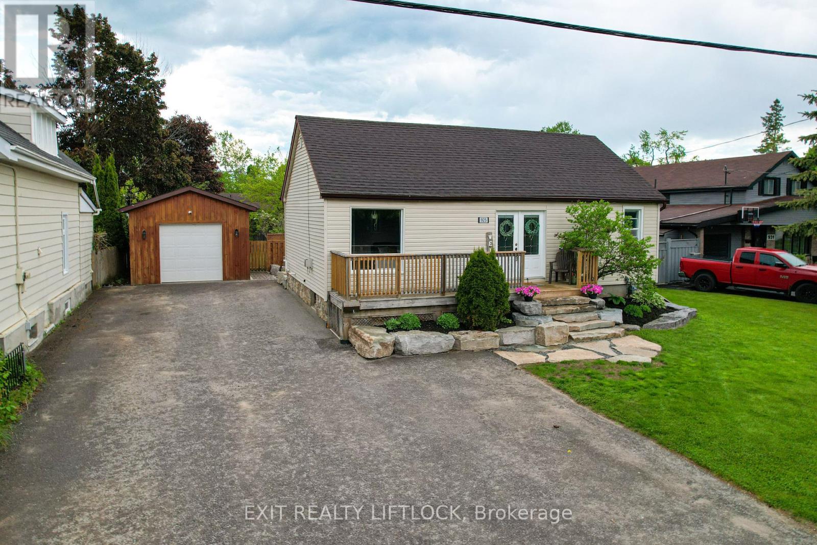 925 Ford Street, Peterborough Central, Ontario K9J 5V2 - Photo 33 - X12175625