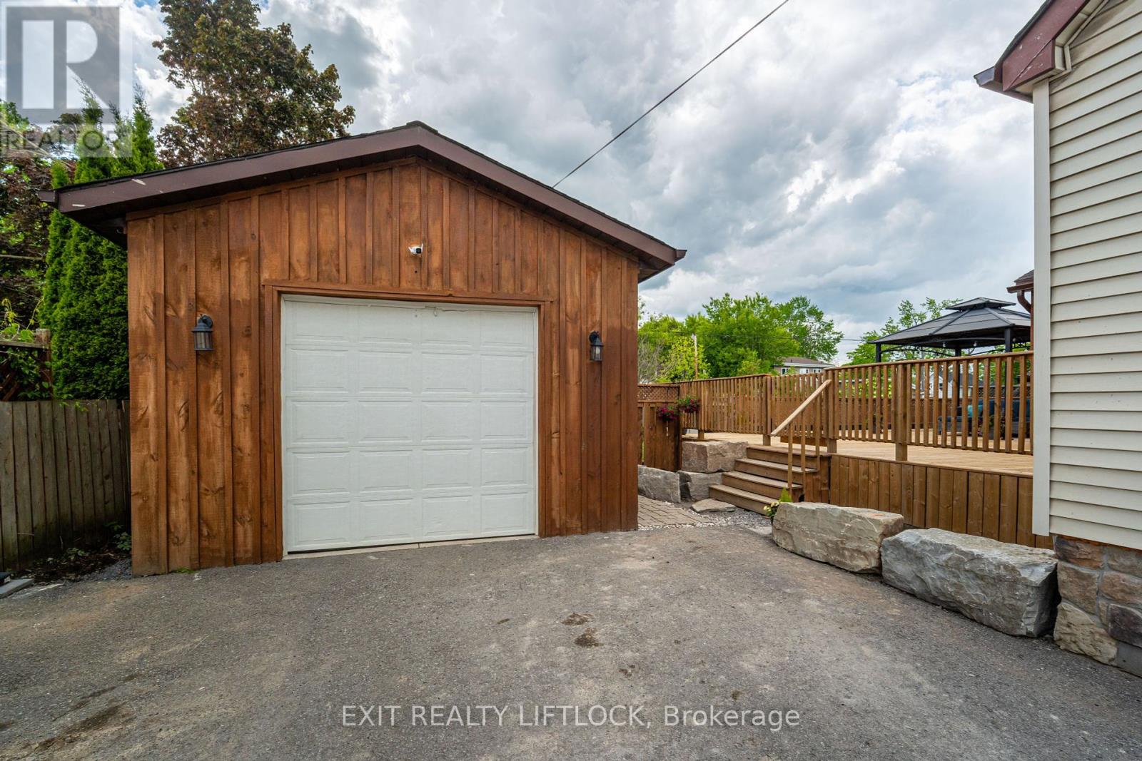 925 Ford Street, Peterborough Central, Ontario  K9J 5V2 - Photo 21 - X12175625