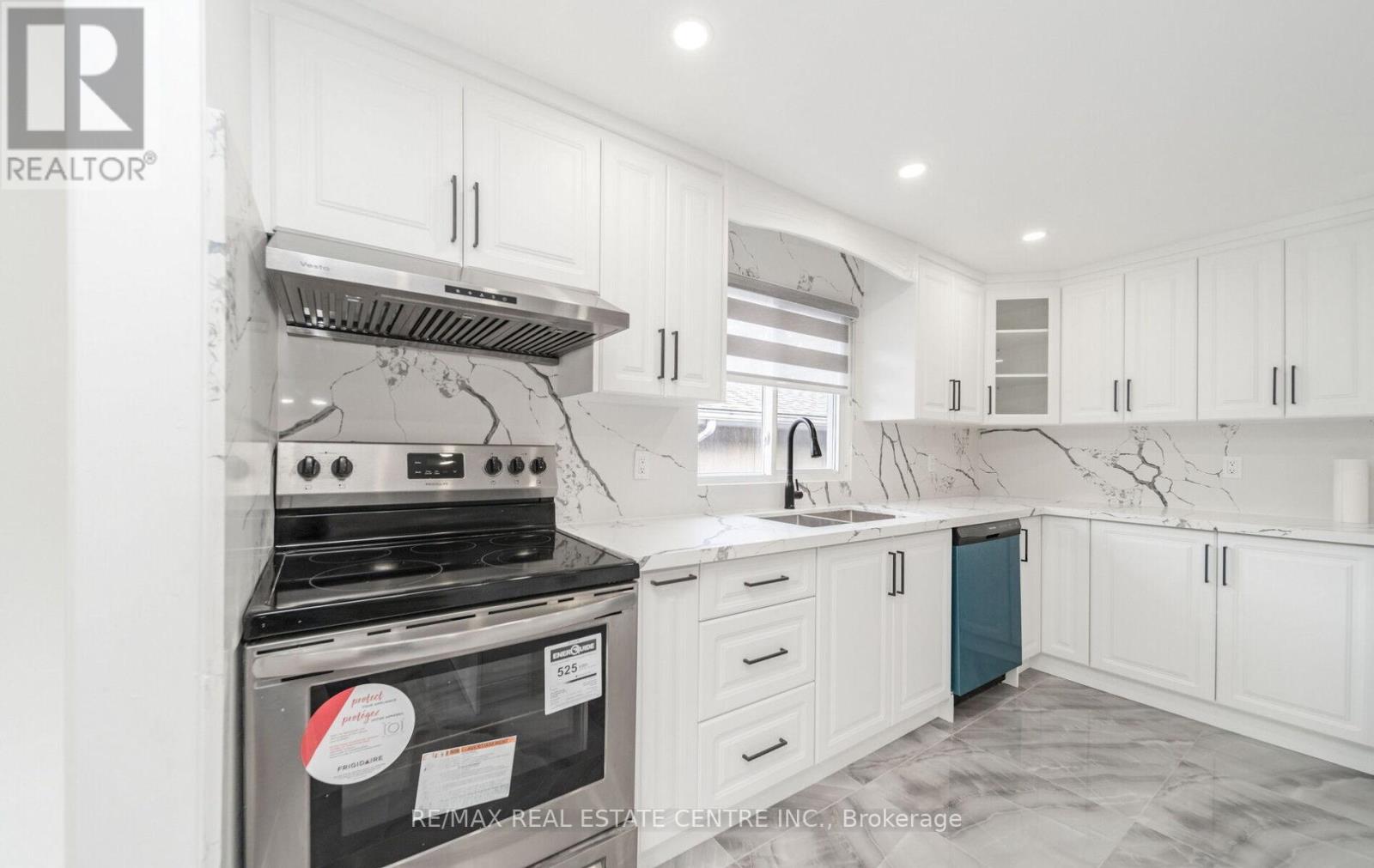 211 Dunsdon Street, Brantford, Ontario  N3R 7H7 - Photo 17 - X12157689