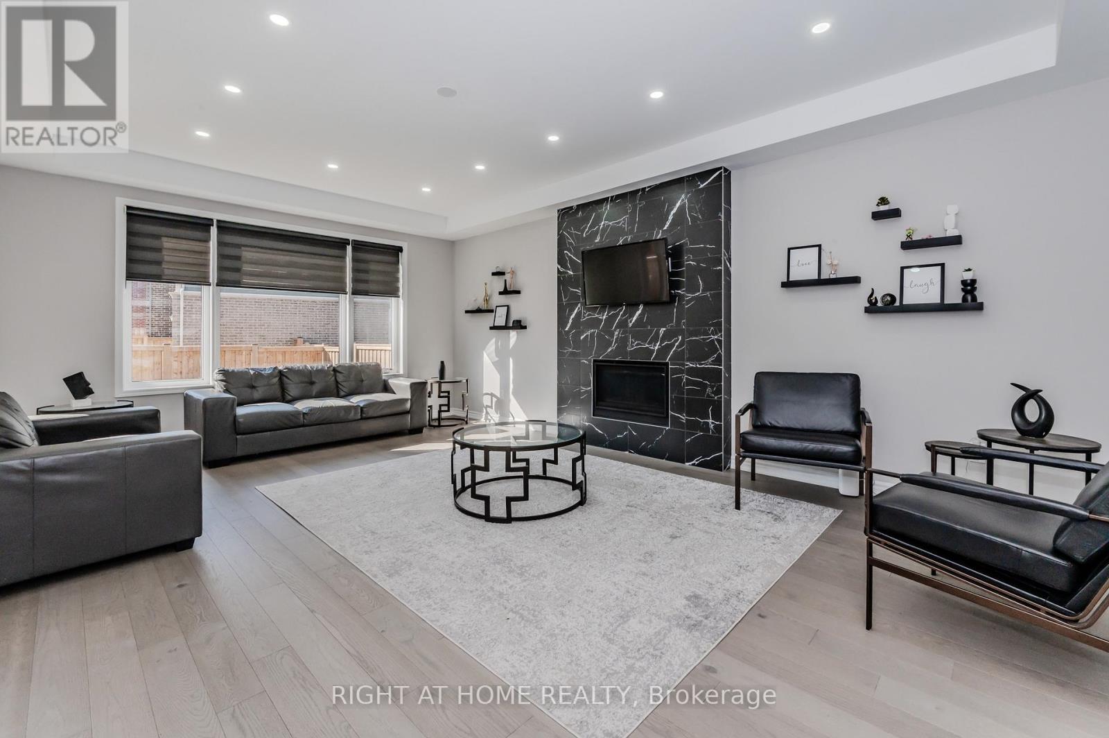 154 Histand Trail, Kitchener, Ontario  N2R 0S3 - Photo 32 - X12175929