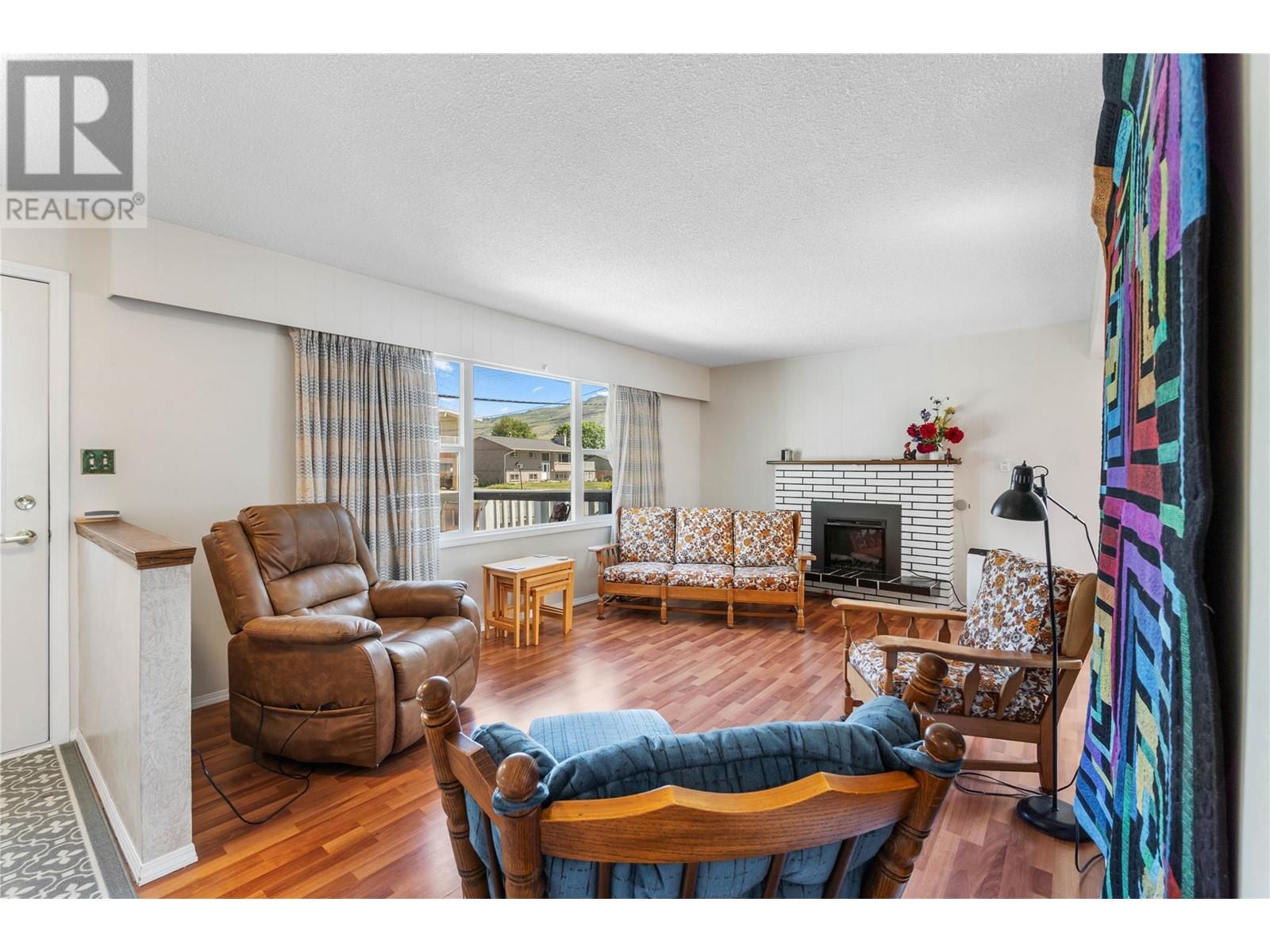 747 KYLE Drive, Kamloops, BC V2B7Z5