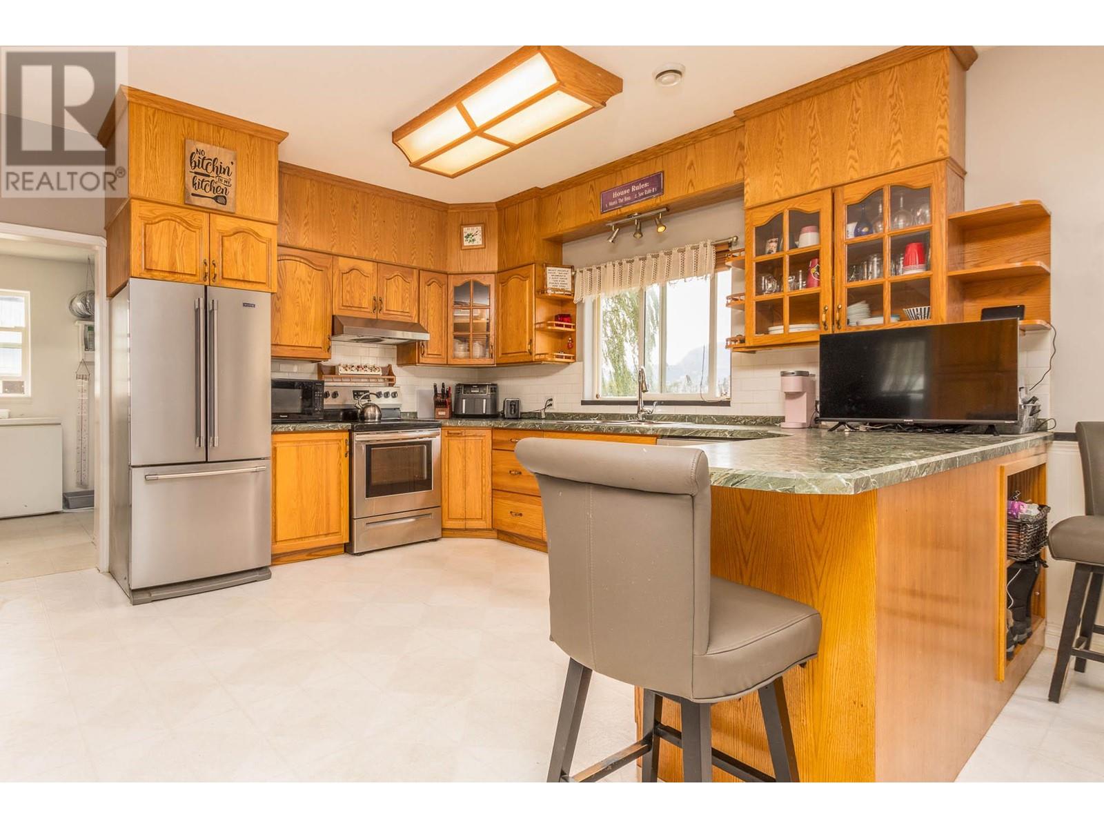 3695 Malakwa Loop Road, Malakwa, British Columbia  V0E 2J0 - Photo 11 - 10349390