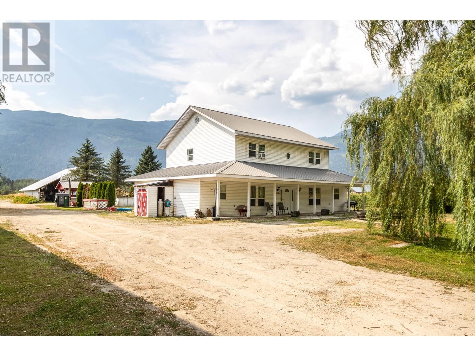 3695 Malakwa Loop Road, Malakwa, British Columbia  V0E 2J0 - Photo 24 - 10349390