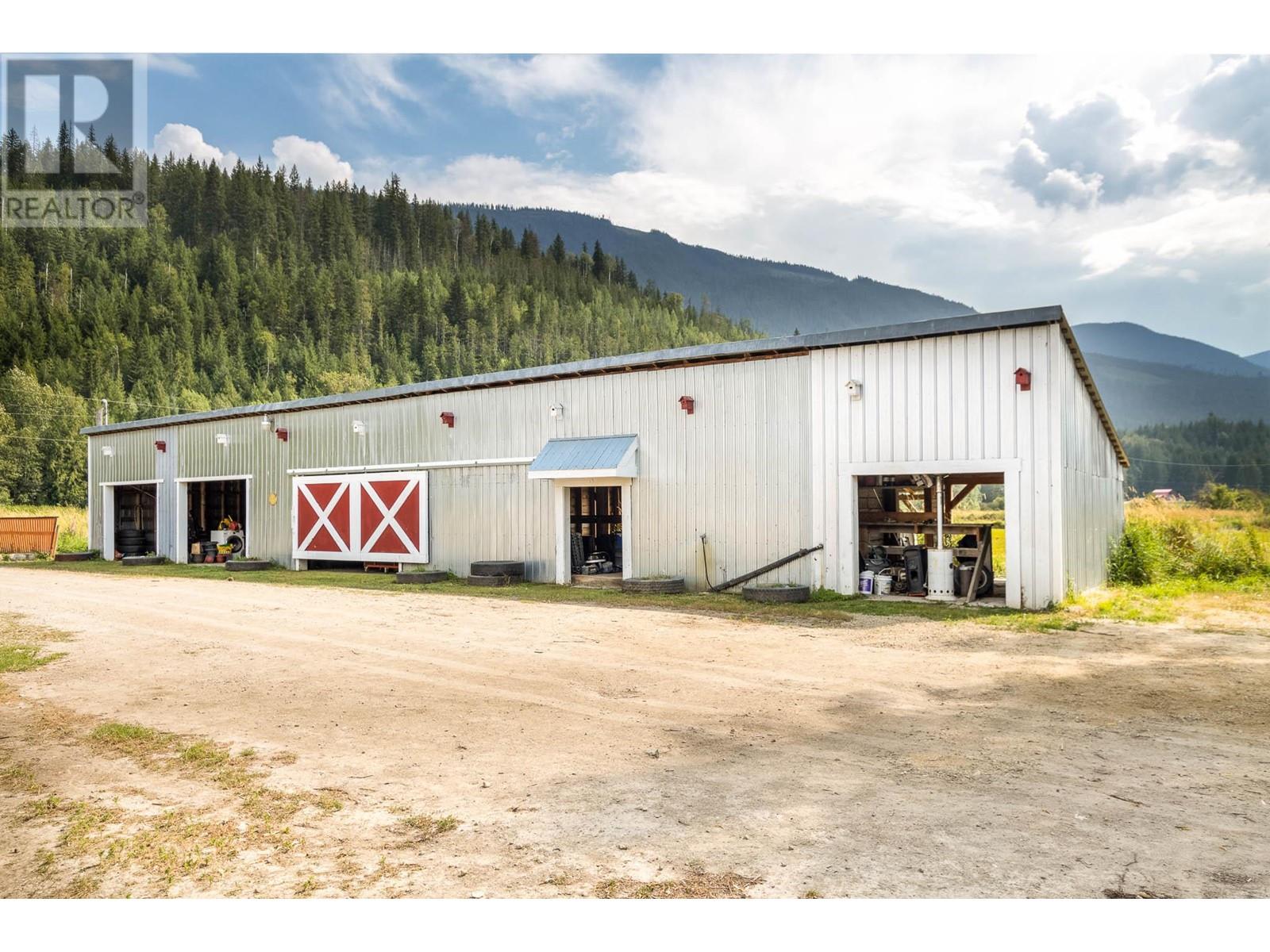 3695 Malakwa Loop Road, Malakwa, British Columbia  V0E 2J0 - Photo 28 - 10349390