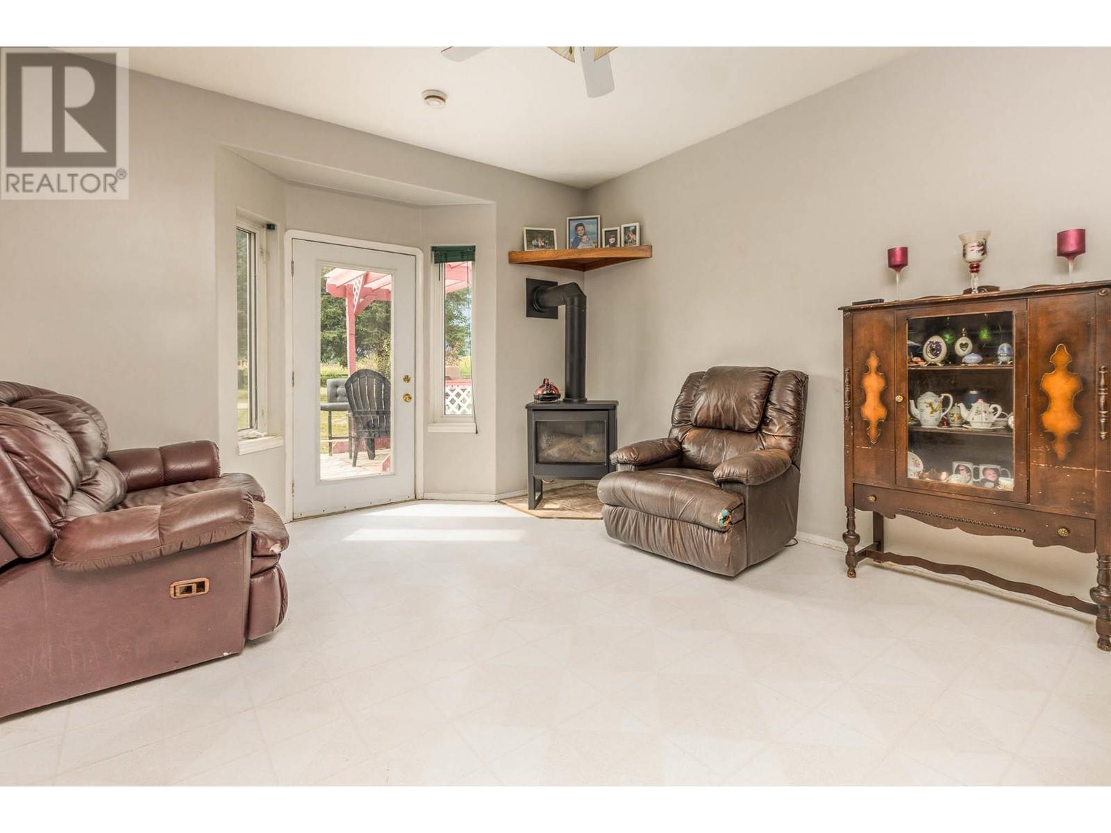 3695 Malakwa Loop Road, Malakwa, British Columbia  V0E 2J0 - Photo 6 - 10349390