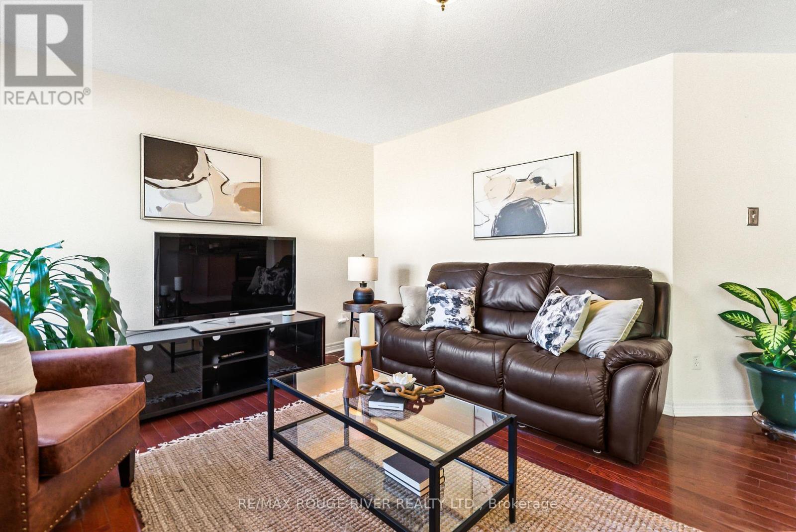 104 Willowbrook Drive, Whitby, Ontario  L1R 2S8 - Photo 15 - E12176285