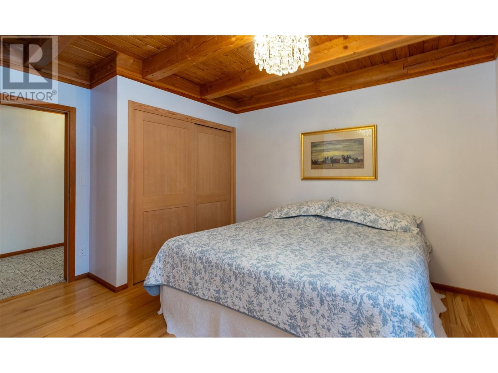 100 Lidstone Road, Salmon Arm, British Columbia  V1E 2Y1 - Photo 18 - 10330064
