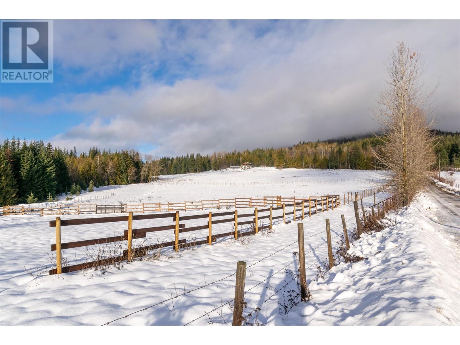 100 Lidstone Road, Salmon Arm, British Columbia  V1E 2Y1 - Photo 43 - 10330064