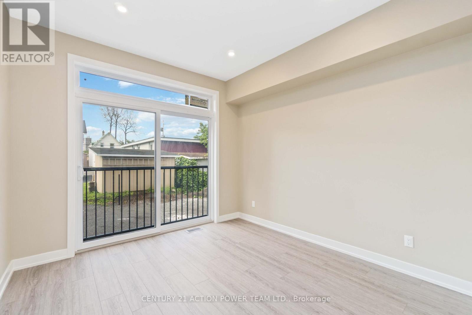 1 - 280 Levis Avenue, Ottawa, Ontario  K1L 6H6 - Photo 10 - X12176255