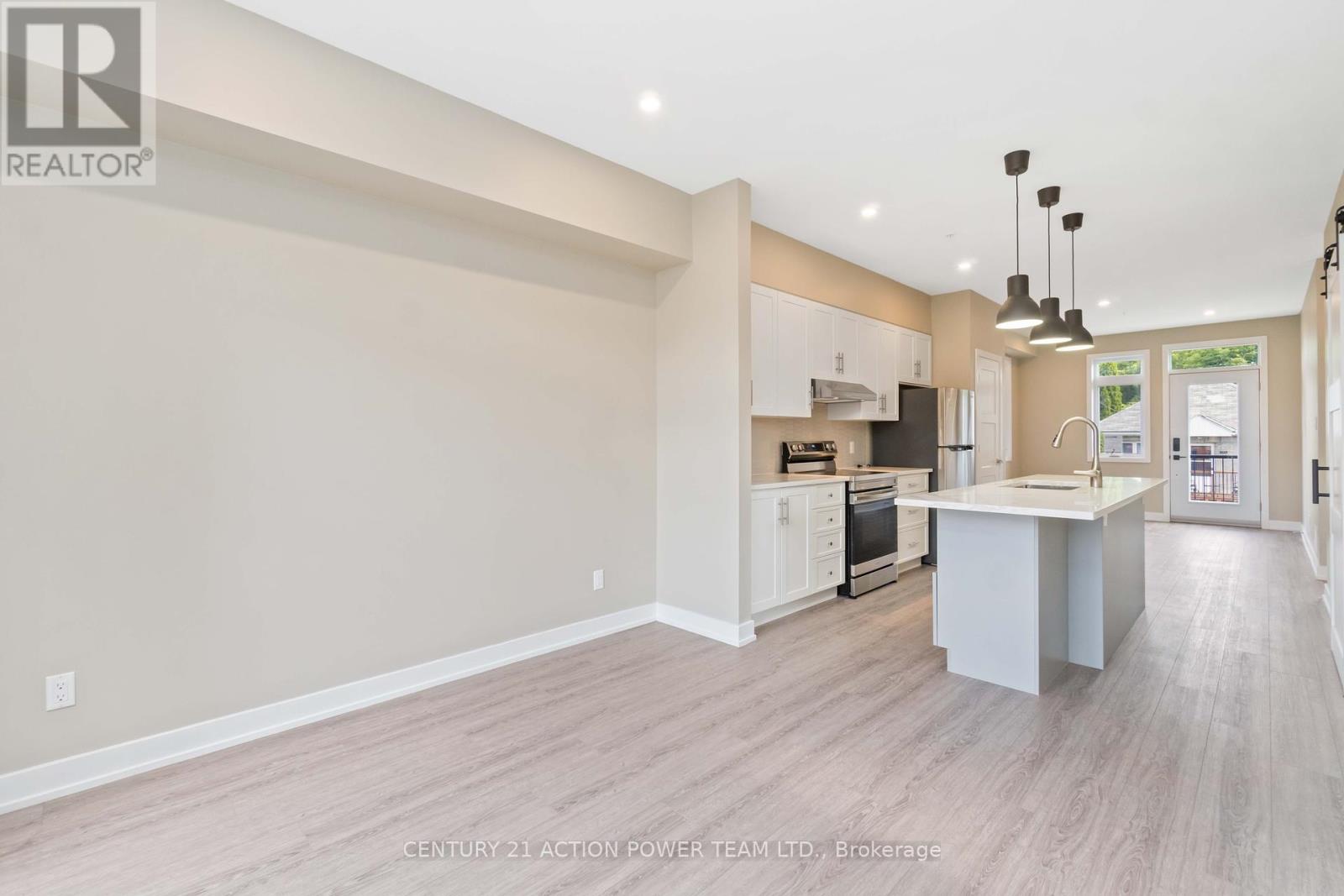 1 - 280 Levis Avenue, Ottawa, Ontario  K1L 6H6 - Photo 11 - X12176255