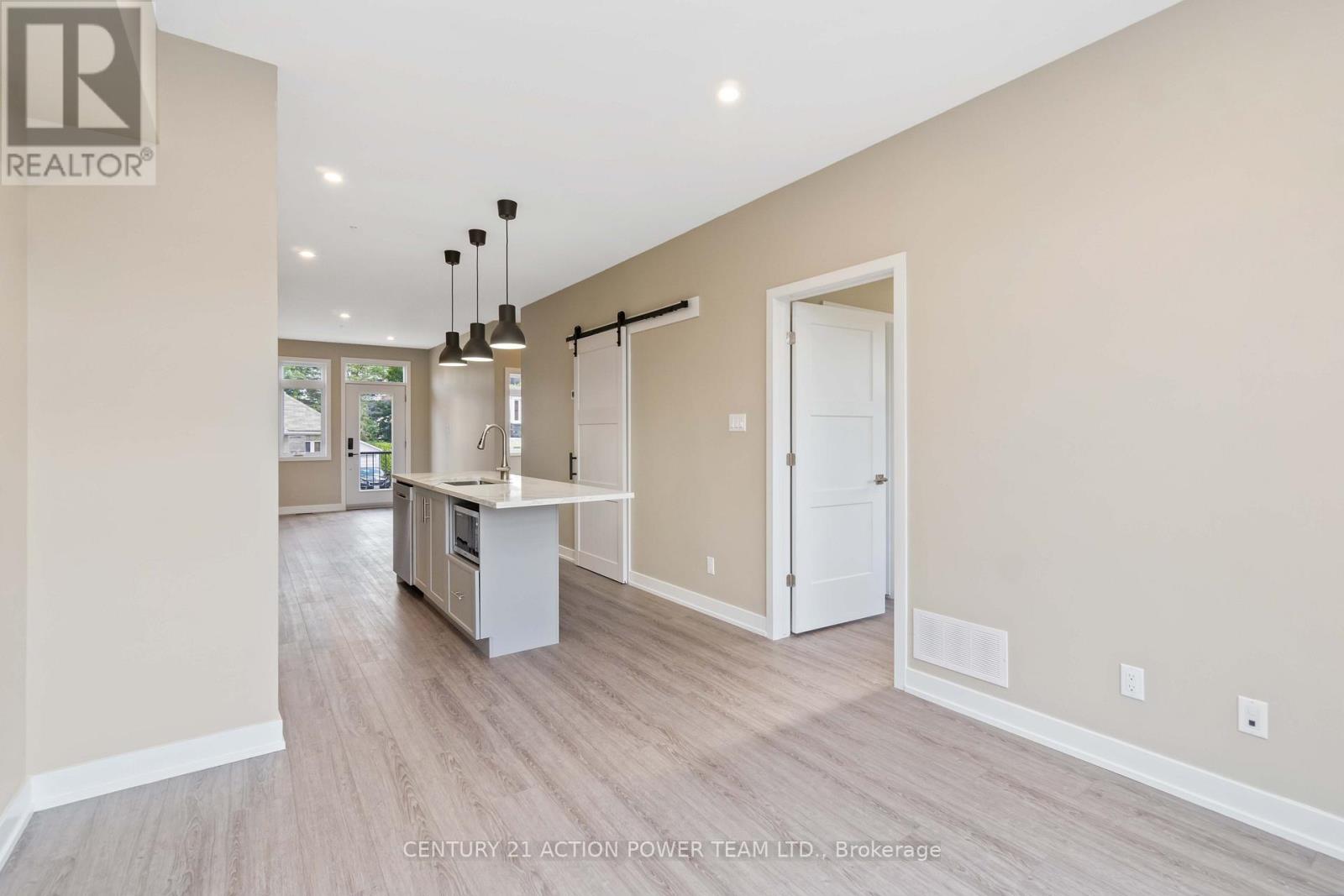 1 - 280 Levis Avenue, Ottawa, Ontario  K1L 6H6 - Photo 12 - X12176255
