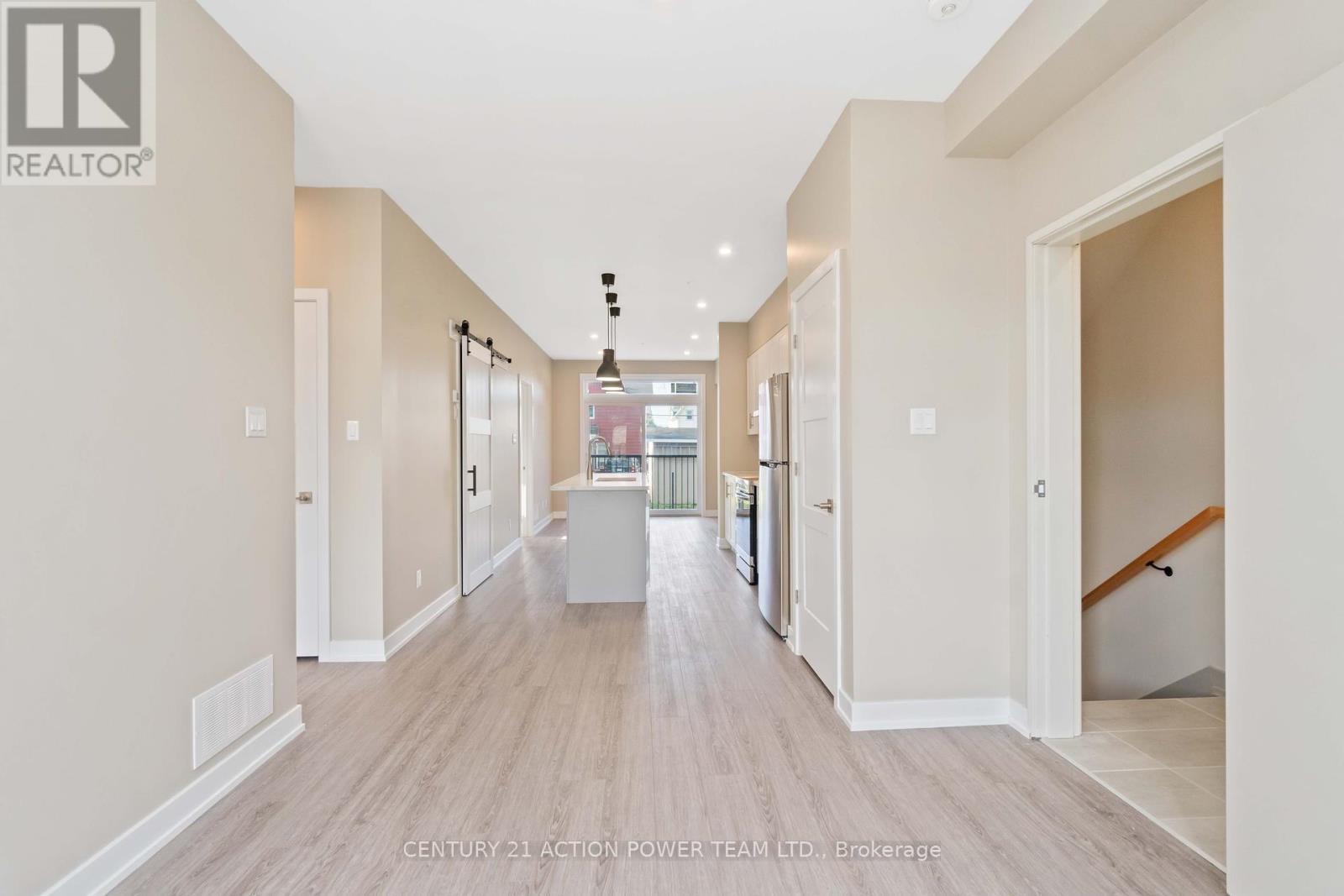 1 - 280 Levis Avenue, Ottawa, Ontario  K1L 6H6 - Photo 5 - X12176255