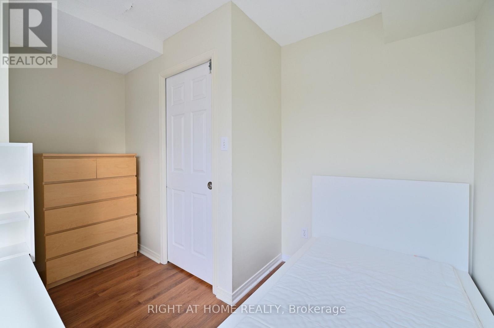 C - 90 Templeton Street, Ottawa, Ontario  K1N 6X3 - Photo 11 - X12176286