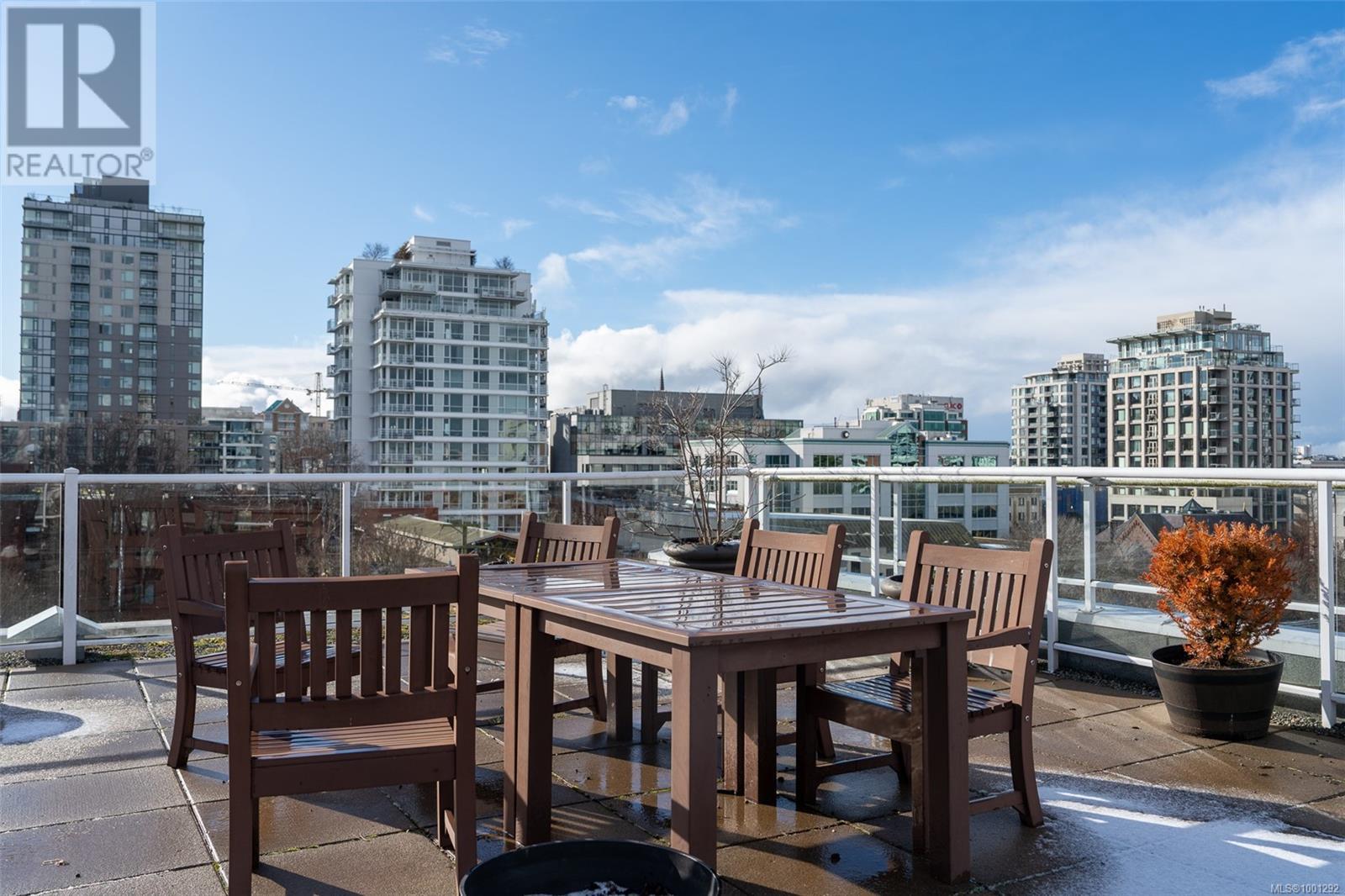 408 1602 Quadra St, Victoria, British Columbia  V8W 2L4 - Photo 29 - 1001292