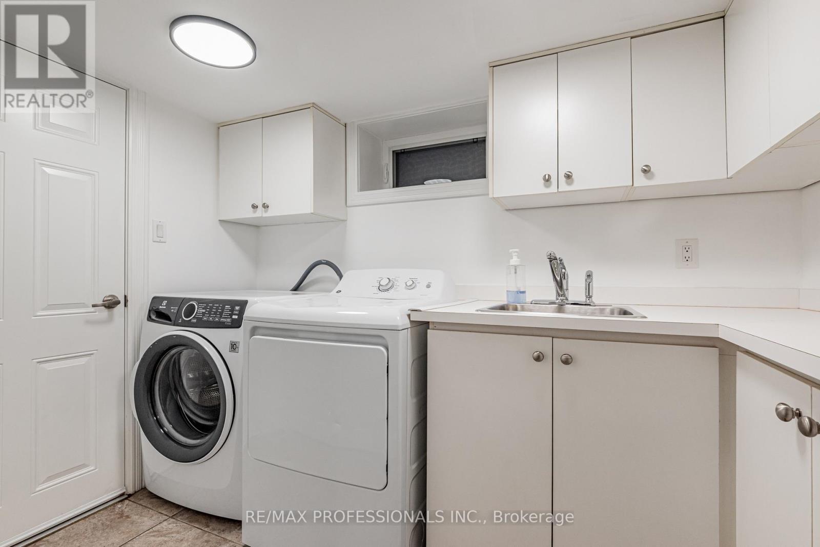 999 Dufferin Street, Toronto, Ontario  M6H 4B2 - Photo 24 - C12175851