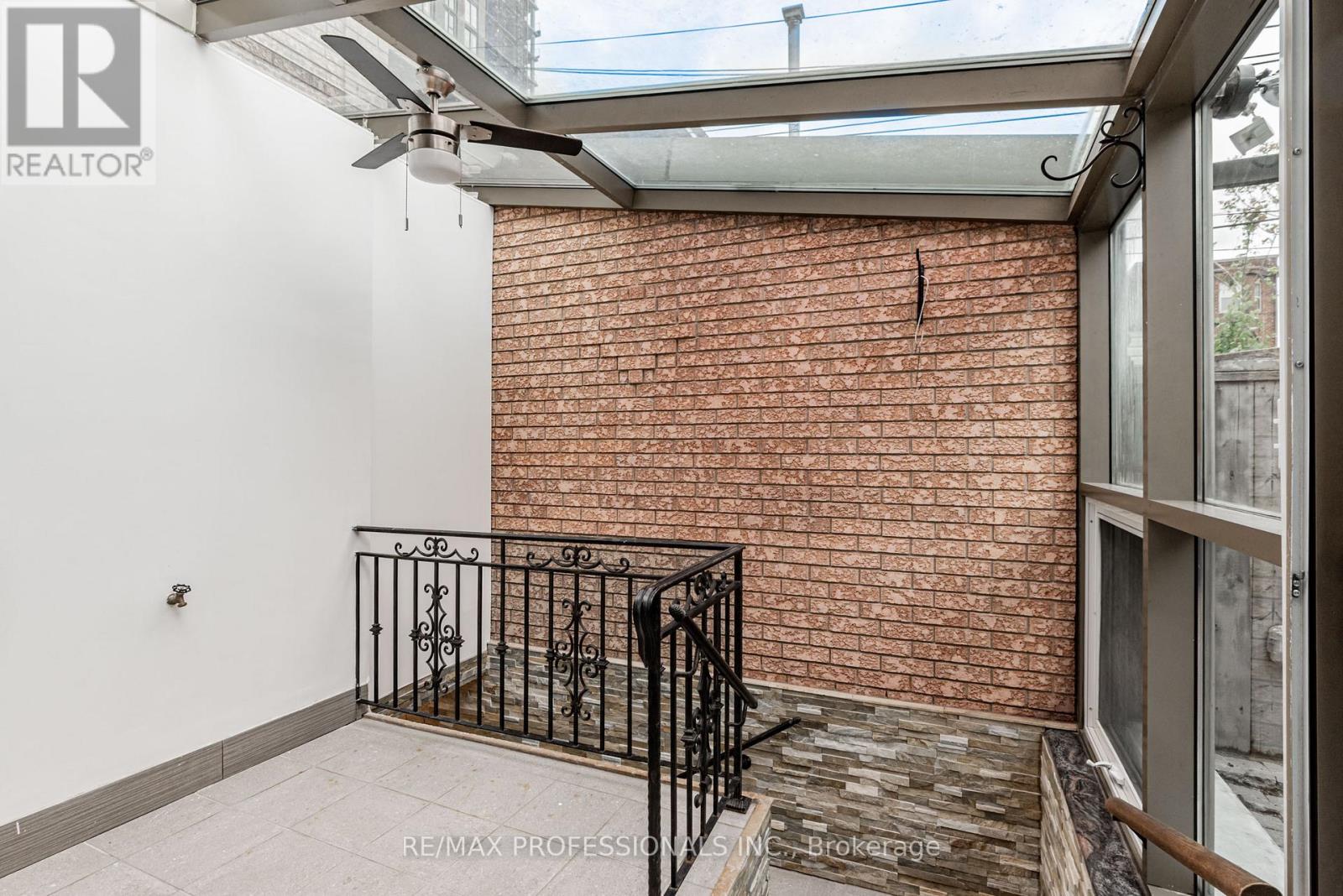 999 Dufferin Street, Toronto, Ontario  M6H 4B2 - Photo 25 - C12175851