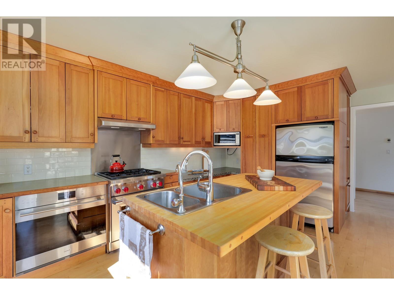 4638 Lockehaven Place, North Vancouver, British Columbia  V7G 2B8 - Photo 15 - R3007624