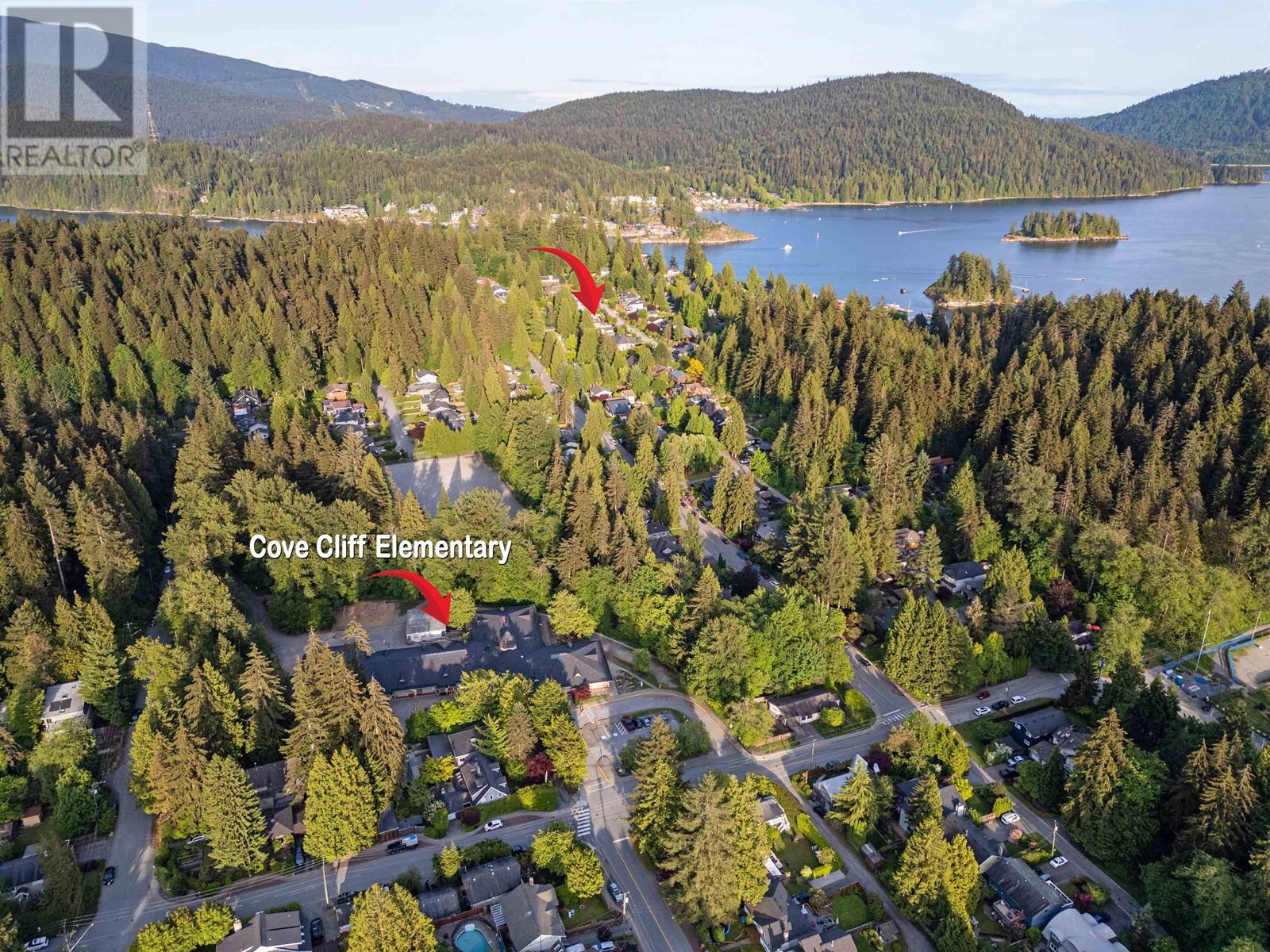 4638 Lockehaven Place, North Vancouver, British Columbia  V7G 2B8 - Photo 39 - R3007624