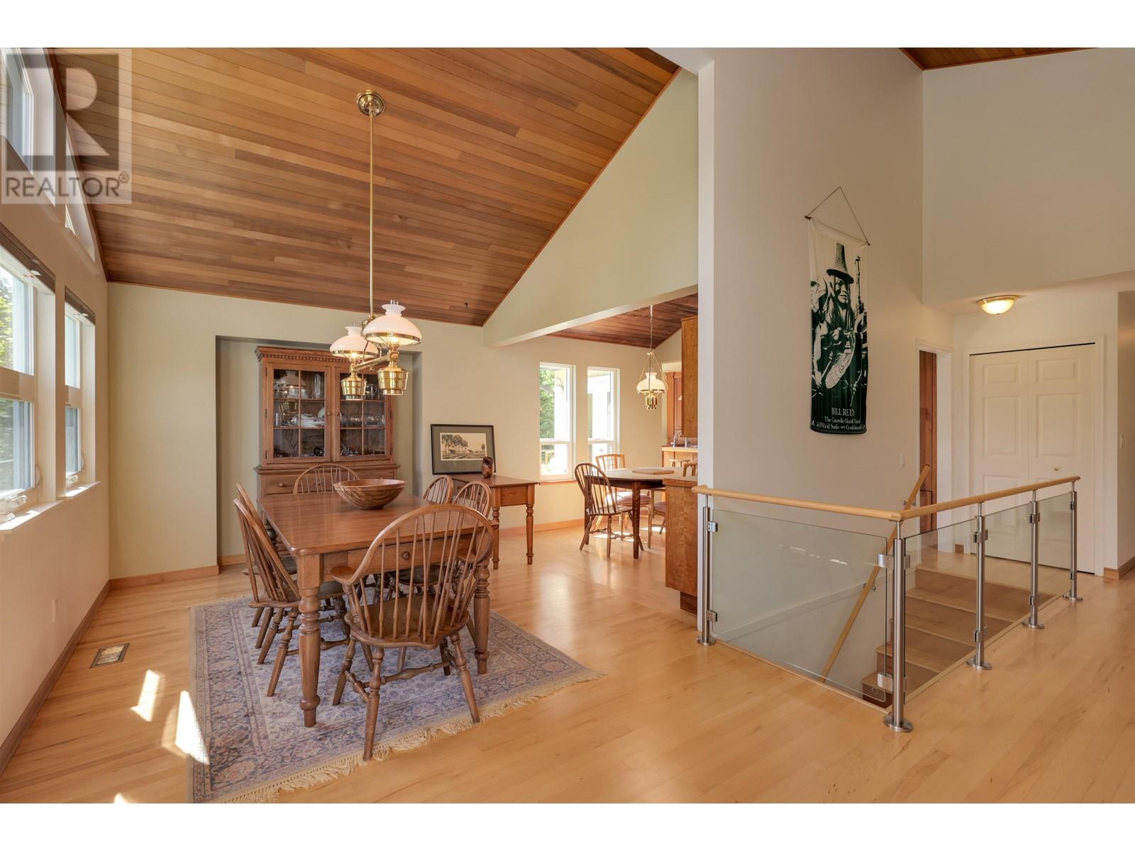 4638 Lockehaven Place, North Vancouver, British Columbia  V7G 2B8 - Photo 6 - R3007624