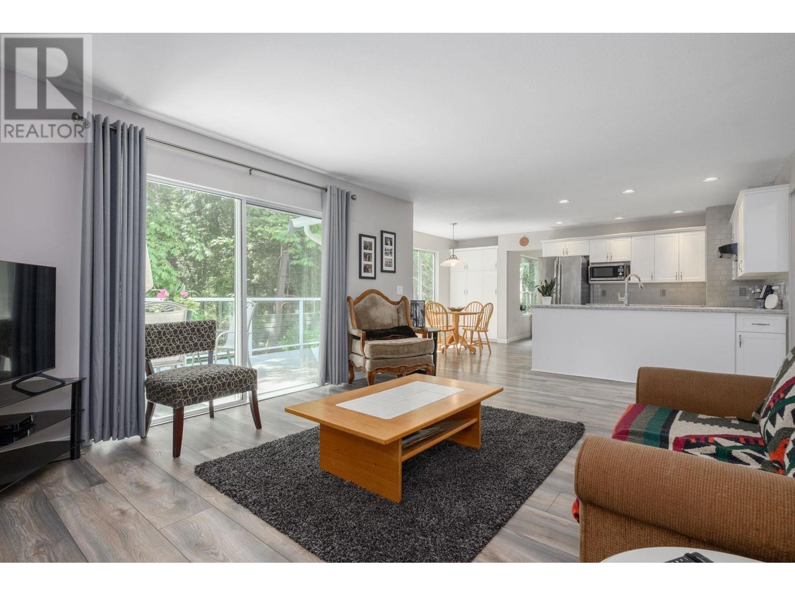 3910 Ambleside Close, Port Coquitlam, British Columbia  V3B 7G2 - Photo 10 - R3007633
