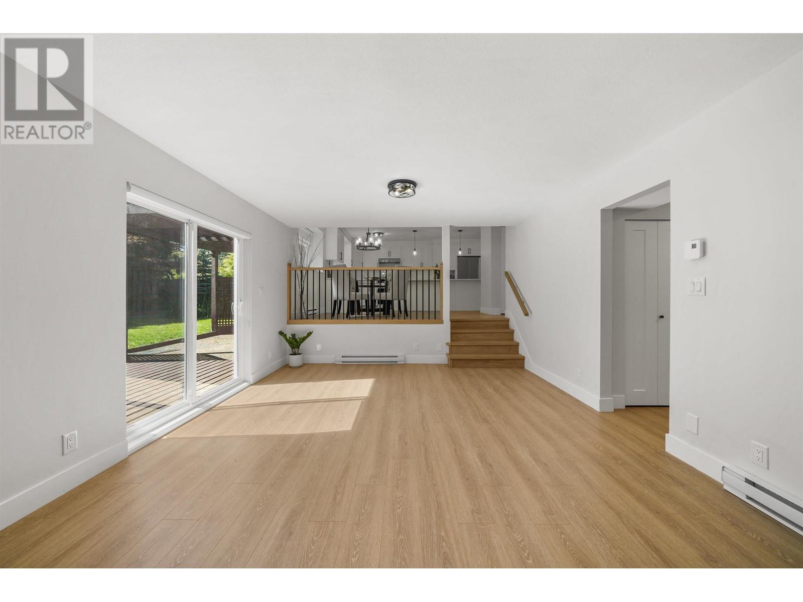 23005 Apple Grove, Maple Ridge, British Columbia  V2X 9K3 - Photo 13 - R3007637
