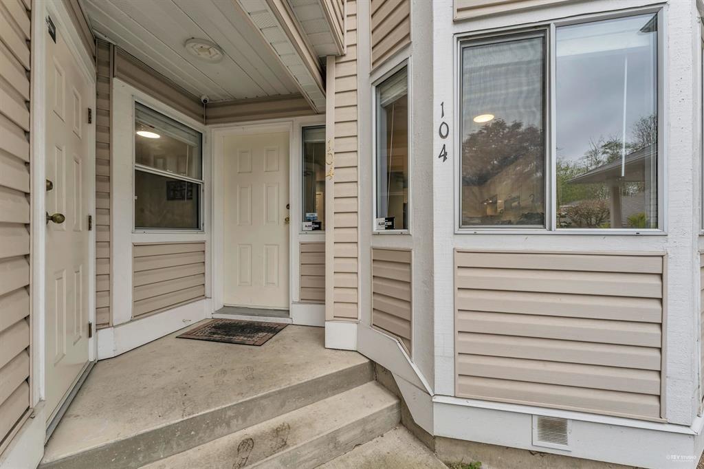 104 9310 King George Boulevard, Surrey, British Columbia  V3V 5W3 - Photo 3 - R3007522