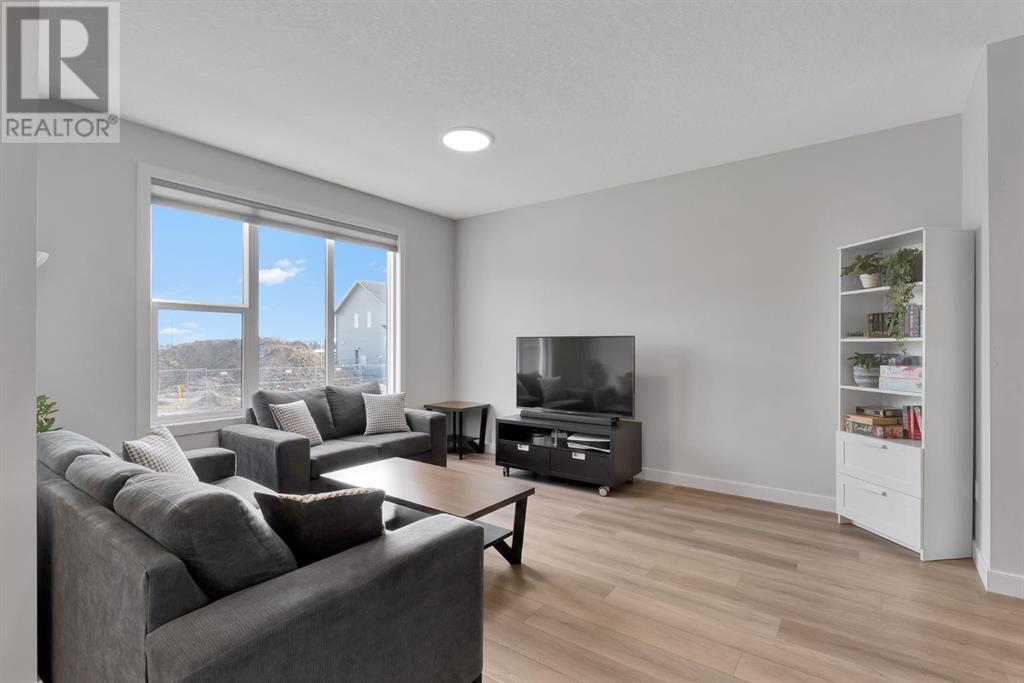 187 South Shore Court, Chestermere, Alberta  T1X 2Y5 - Photo 4 - A2224943