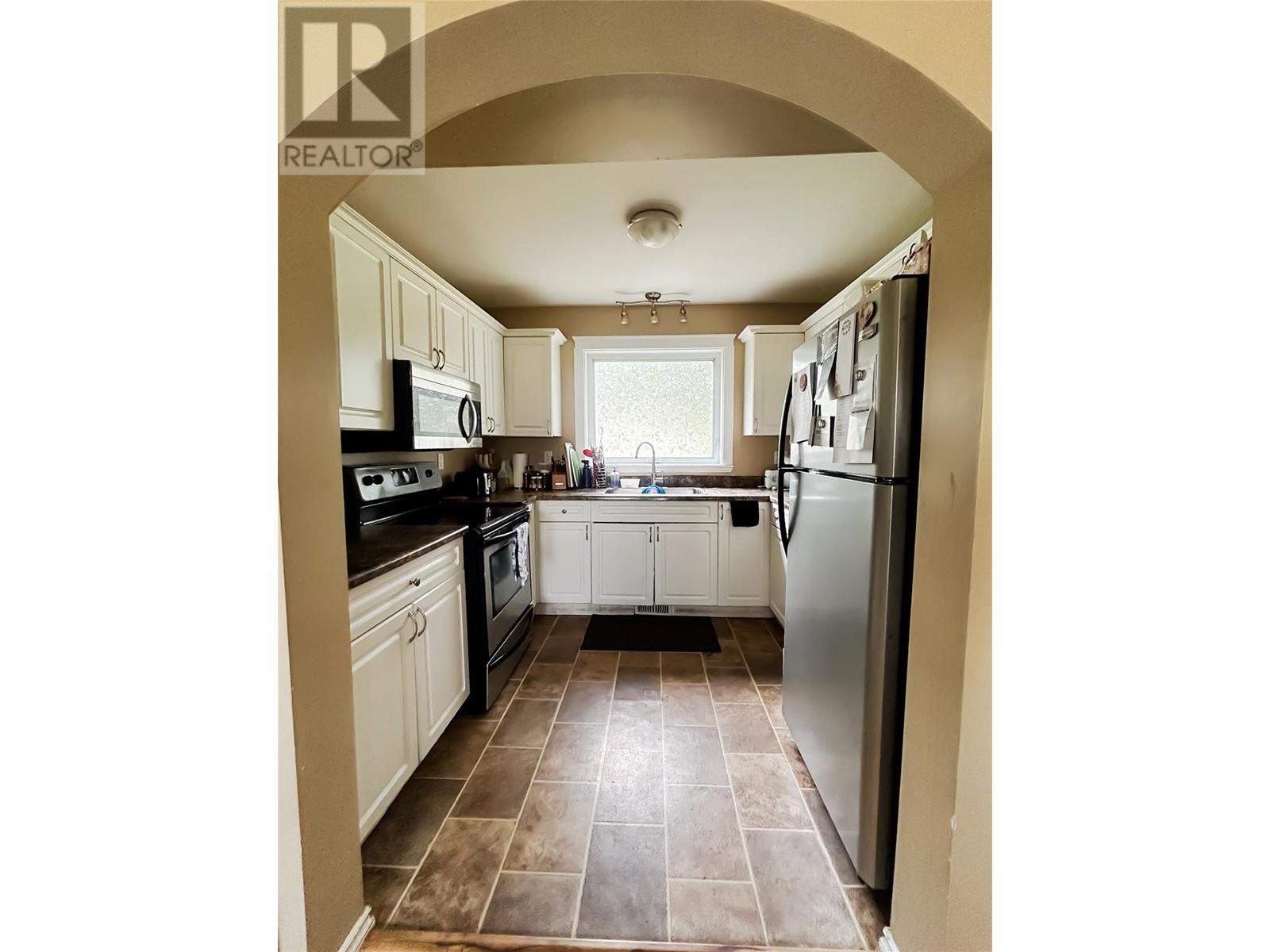 721 100 Avenue, Dawson Creek, British Columbia  V1G 0B5 - Photo 10 - 10349552