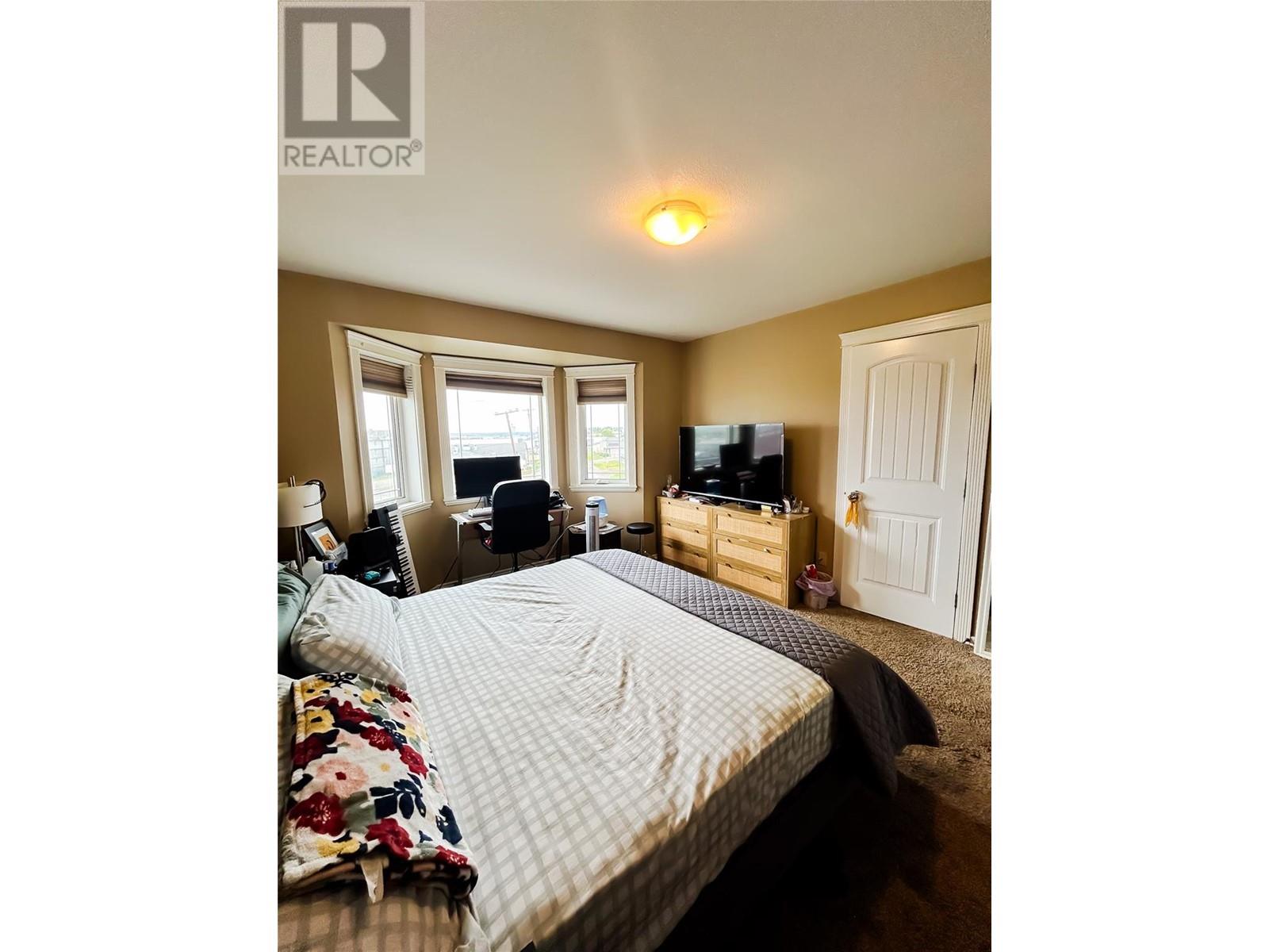 721 100 Avenue, Dawson Creek, British Columbia  V1G 0B5 - Photo 4 - 10349552